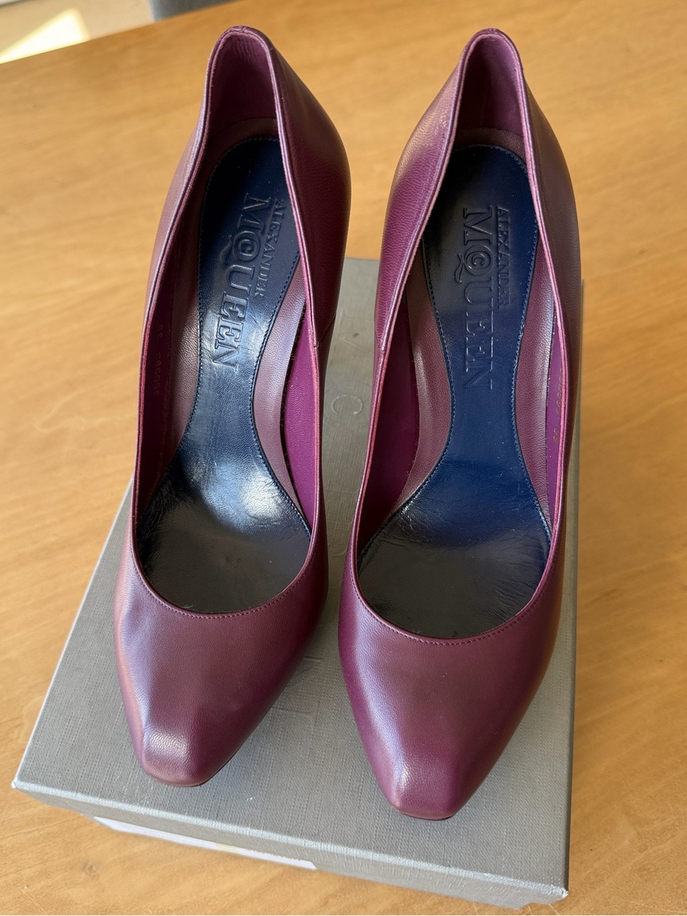 NWOT ALEXANDER MCQUEEN HIGH HEEL STILETTOS PUMPS - Picture 2 of 9